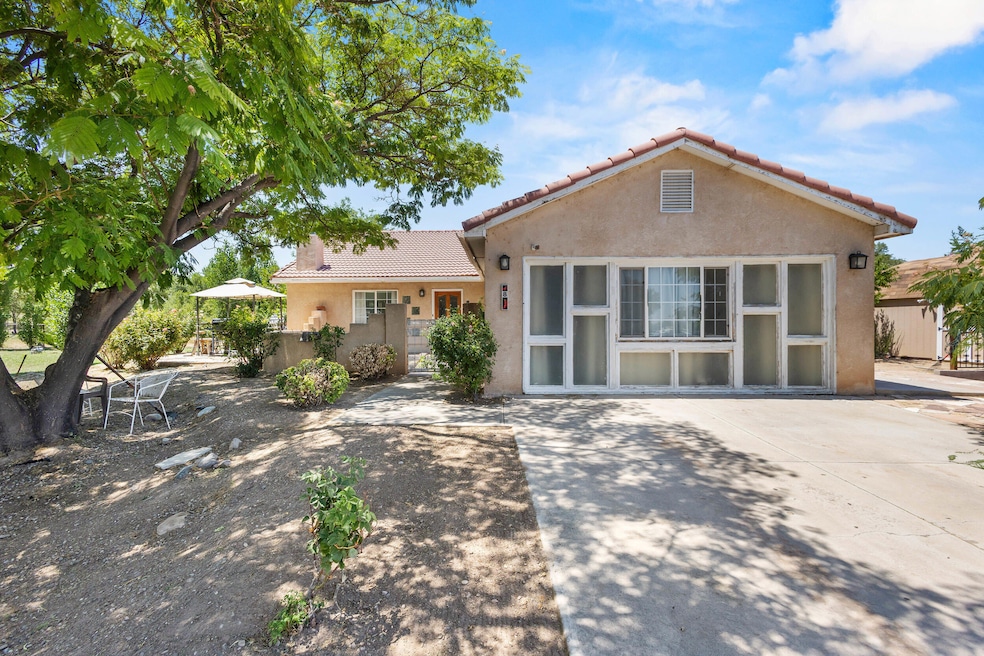 8 Chili Rd, Los Lunas, NM 87031 - photo 1