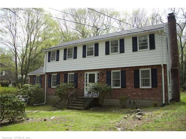 536 Hundred Acre Rd, Orange, CT 06477 - photo 1