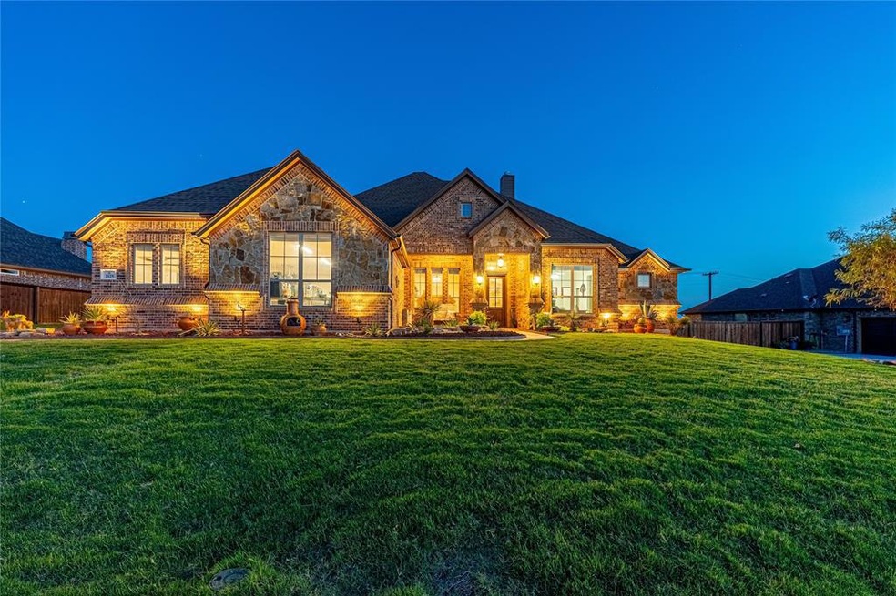 2125 Vanderbilt Dr, Weatherford, TX 76088 - photo 1