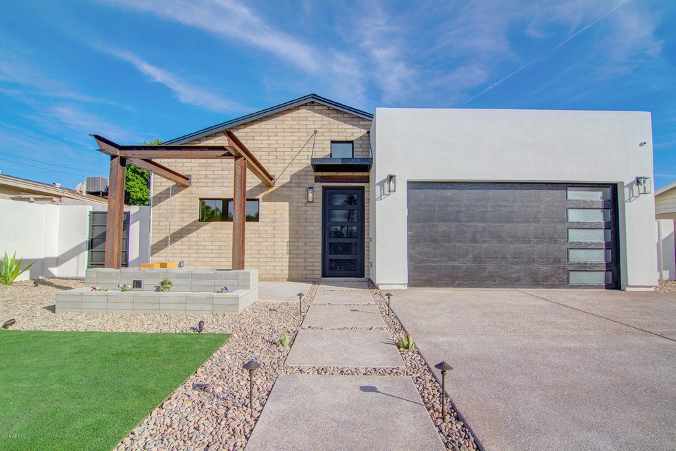 8047 N 11th St, Phoenix, AZ 85020 - photo 1