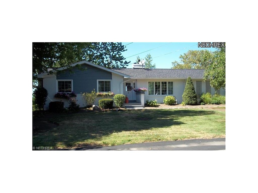 5219 Edgewater Dr, Sheffield Village, OH 44054 - photo 1