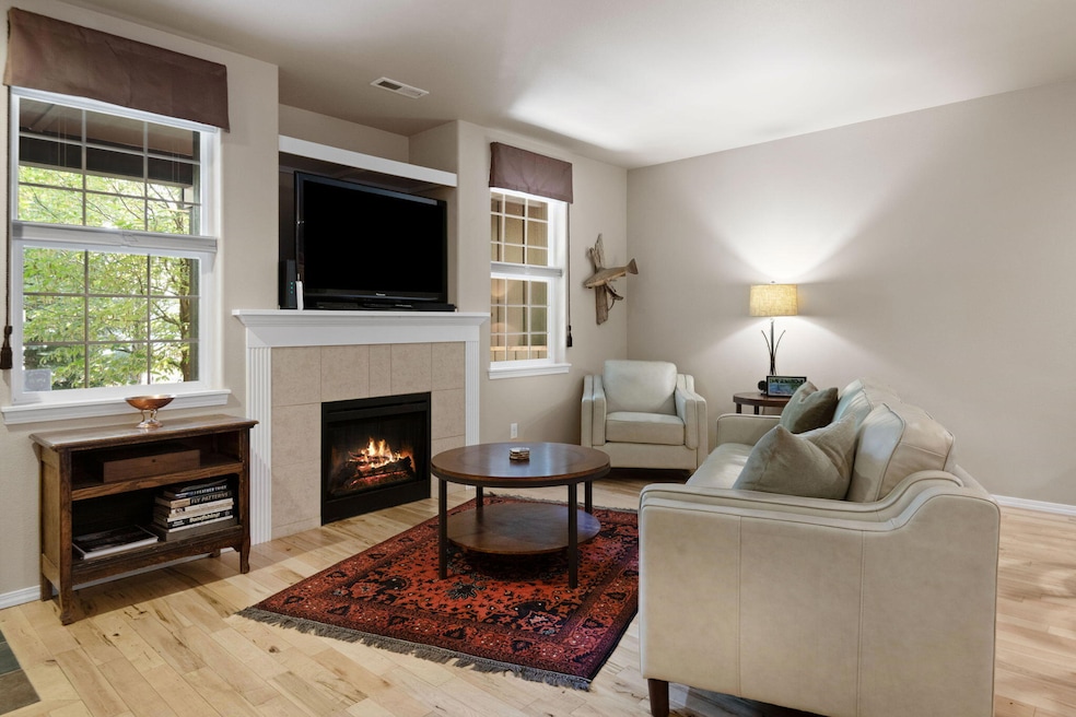 720 N Hindeman St, Sisters, OR 97759 - photo 1