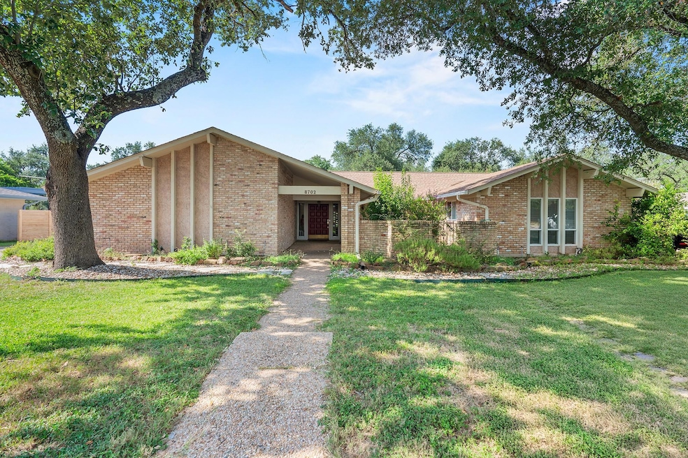 Under Contract $790,000 • Co-Listing Agent