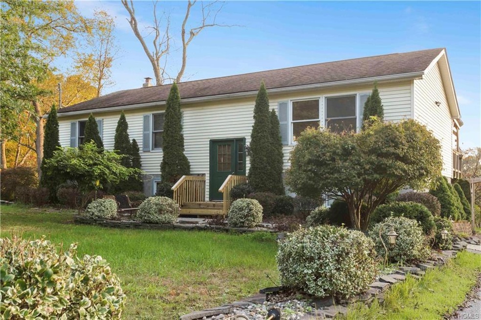 11 Edgewater Ln, Port Jervis, NY 12771 - photo 1