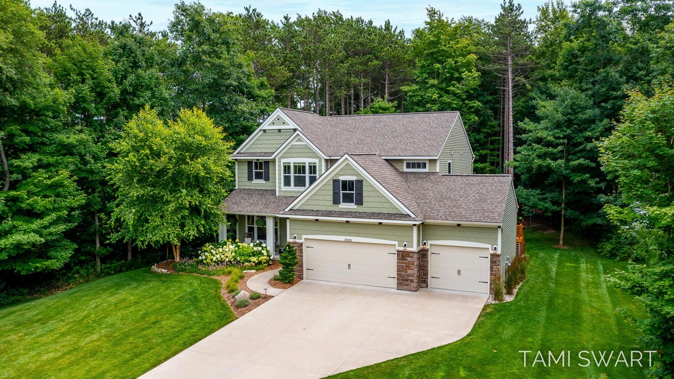 10320 Shannons Way, West Olive-16