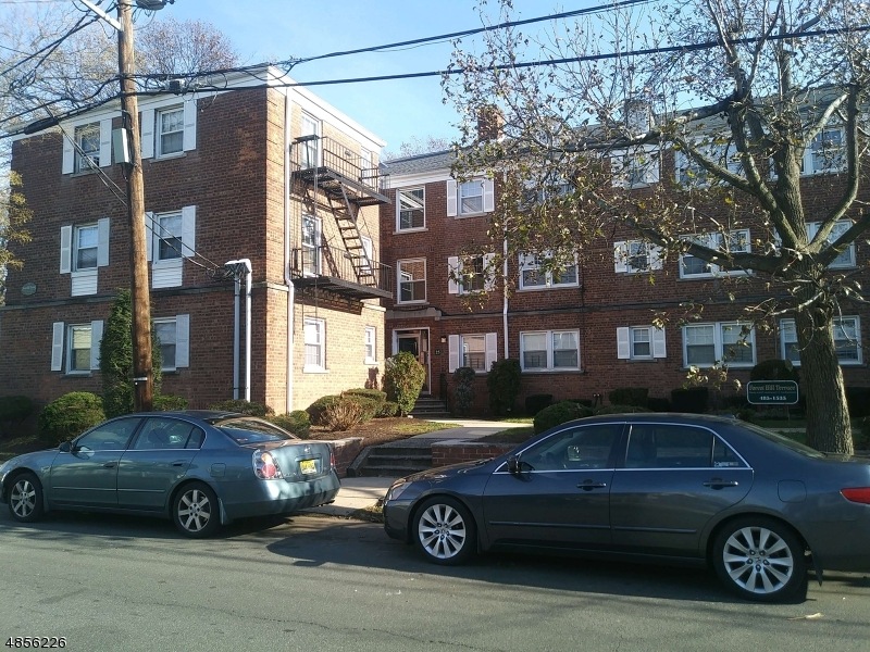 25 Manchester Place unit C2F, Newark, NJ 07104 - photo 1