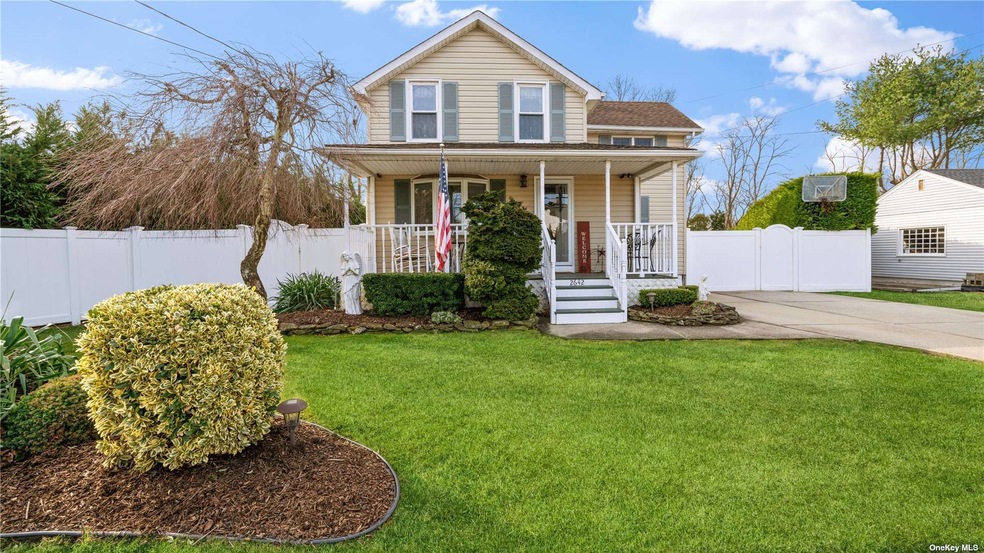 2642 Columbus Ave, North Bellmore, NY 11710 - photo 1