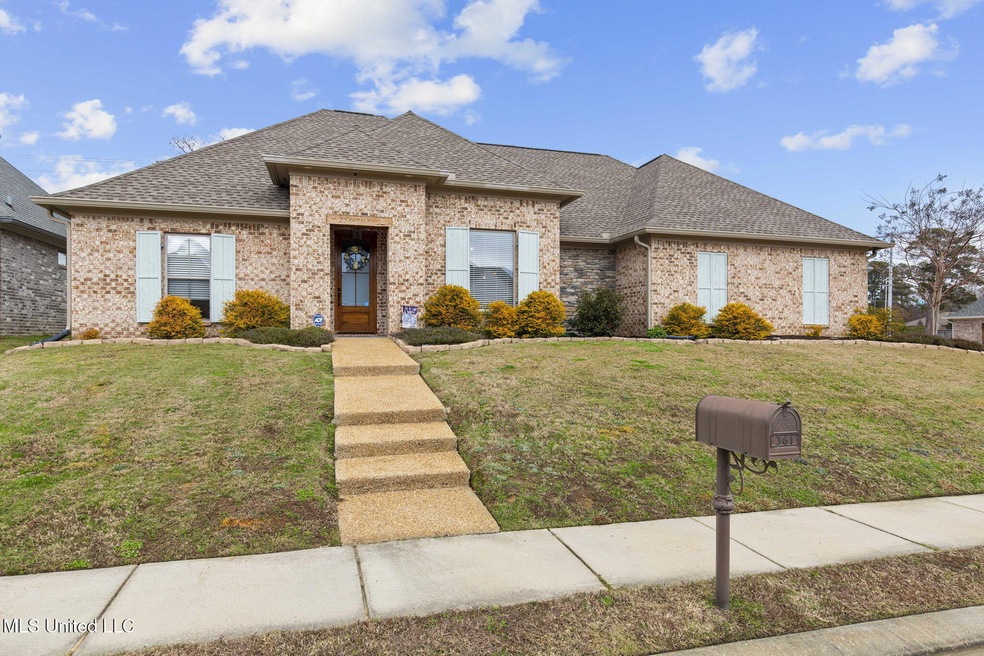 6-web-or-mls-361 Emerald Way-6