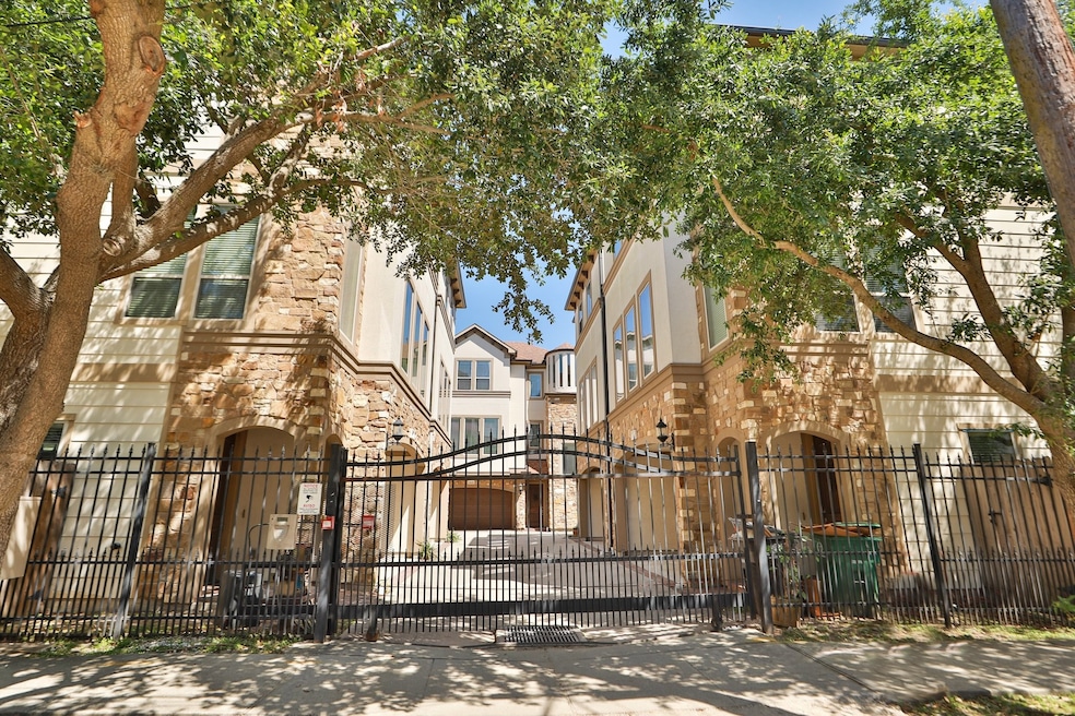 Beautiful small gated community in Rice Military.