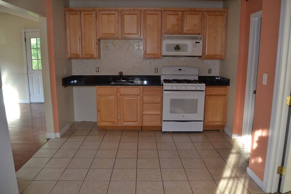 241 Methuen St unit B, Lowell, MA 01850 - photo 1