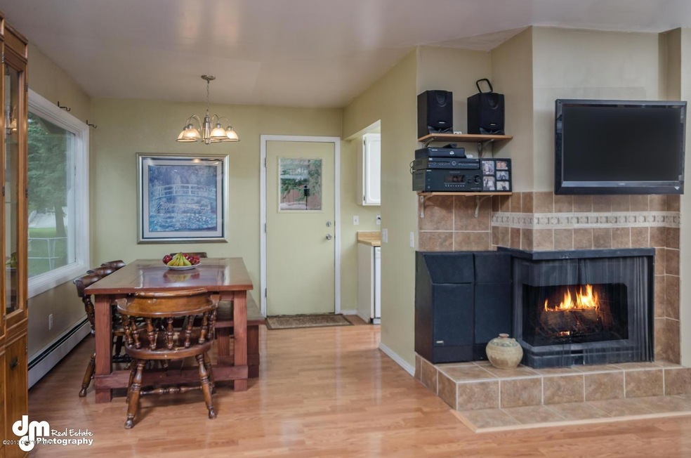 1731 Tammy Ave Anchorage AK-large-008-Di