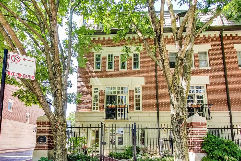 2660 N Southport Ave, Chicago, IL 60614 - photo 1