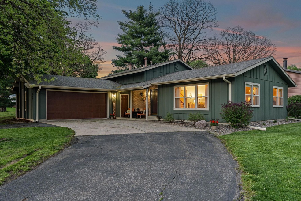 703 21st St SW, Austin, MN 55912 - photo 1