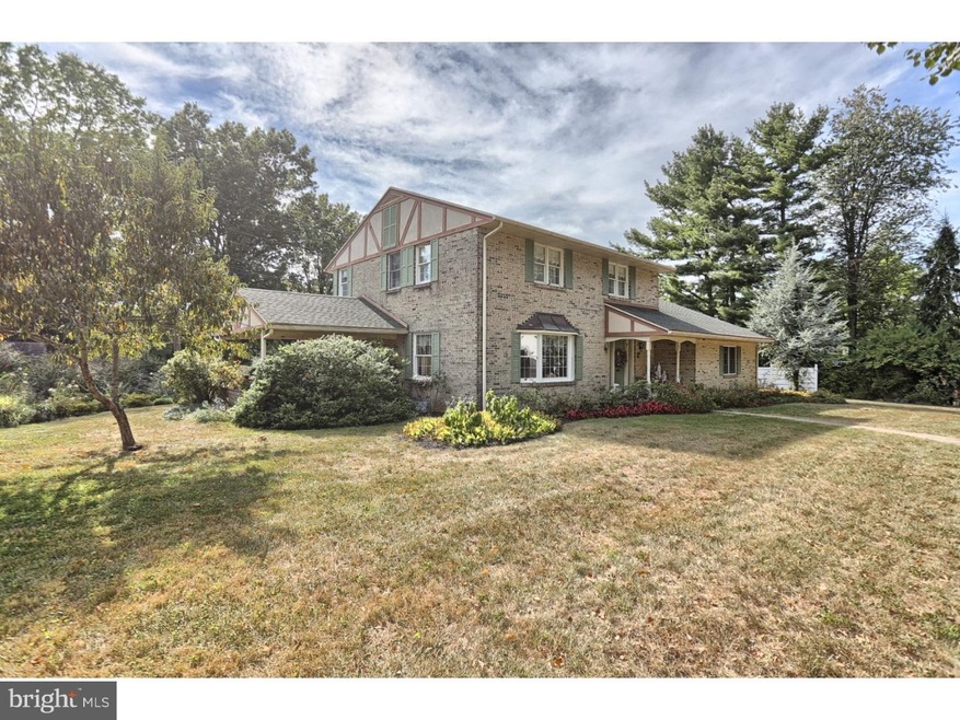 14 Goldfinch Dr, Reading, PA 19610 - photo 1