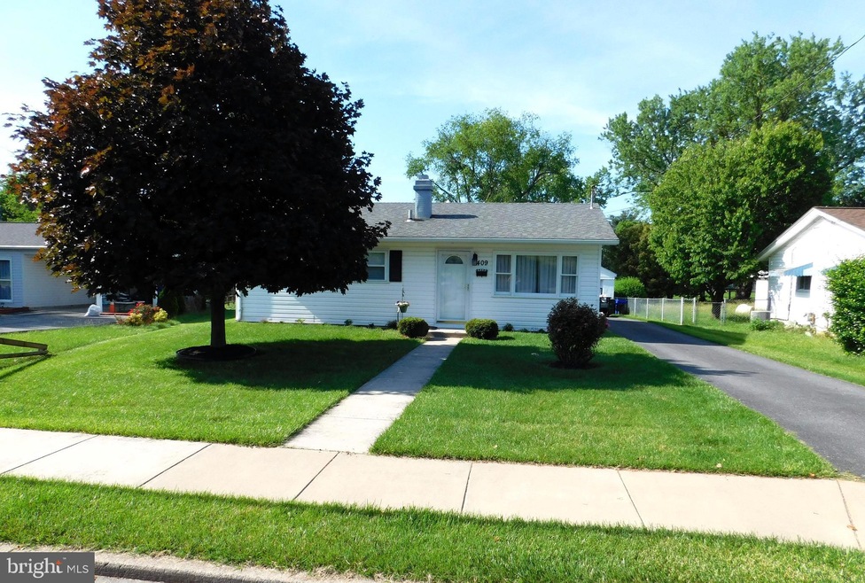 409 Braddock Ave, Frederick, MD 21701 - photo 1