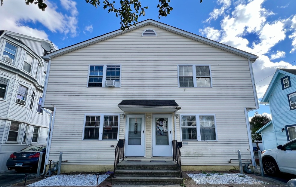 324 Benham Ave unit 328, Bridgeport, CT 06604 - photo 1