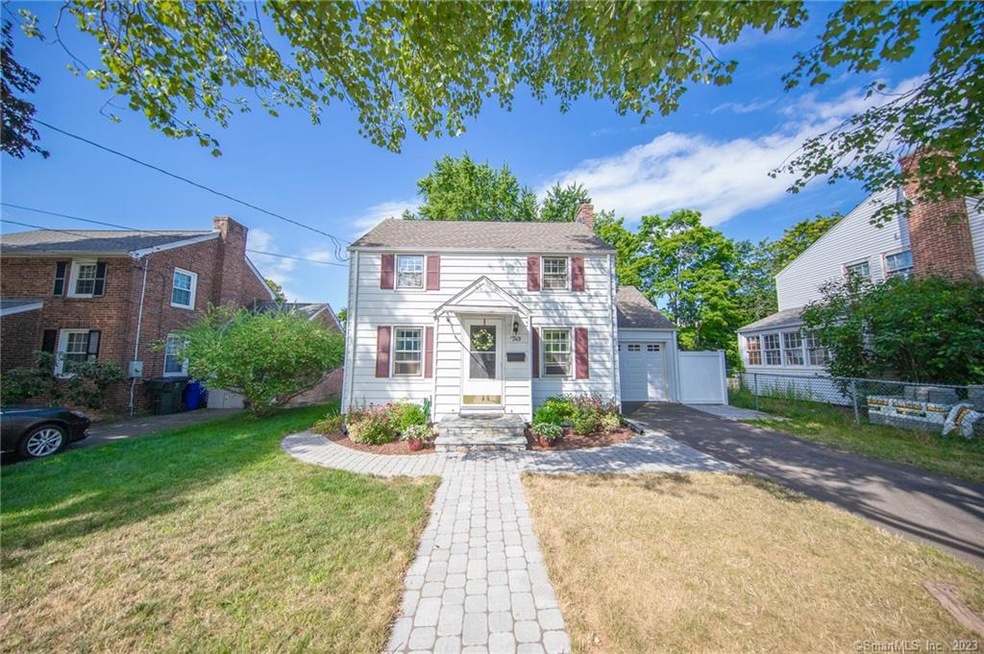 749 Quaker Ln S, West Hartford, CT 06110 - photo 1