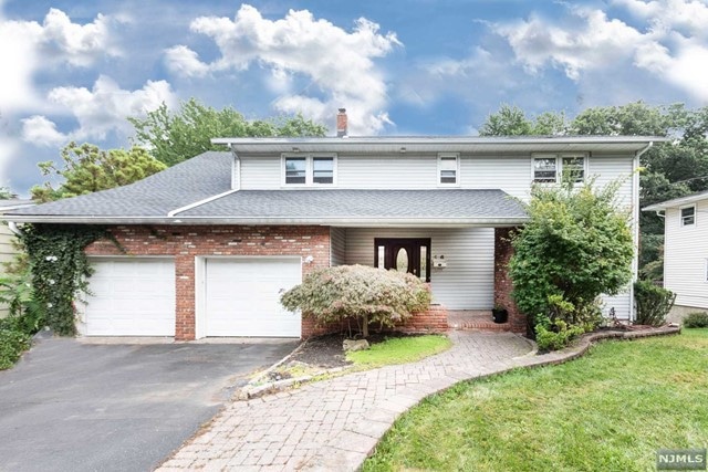 16 Halco Dr, Paramus, NJ 07652 - photo 1