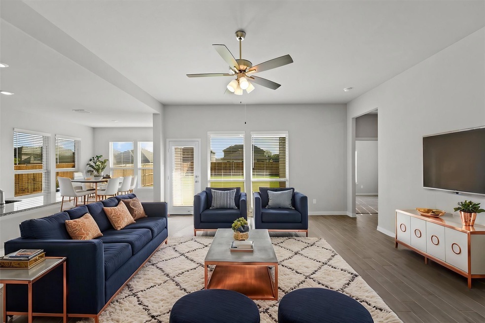 Virtually staged floors and ceiling fan