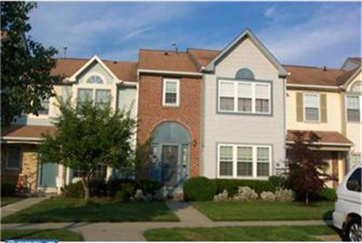 4 Beacon Ct, Trenton, NJ 08691 - photo 1