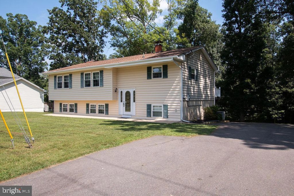 23076 Town Creek Dr, Lexington Park, MD 20653 - photo 1