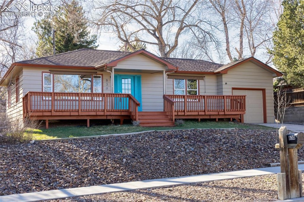 Beautiful, large front deck!