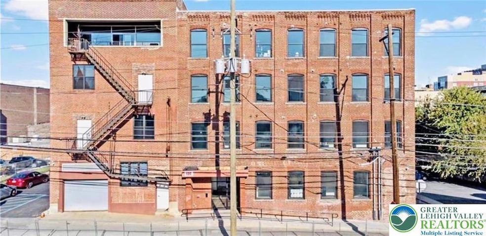 For Rent $1,300/month • Co-Listing Agent