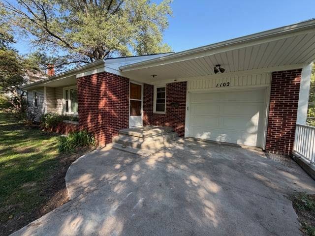 1102 Maple St, Tarkio, MO 64491 - photo 1