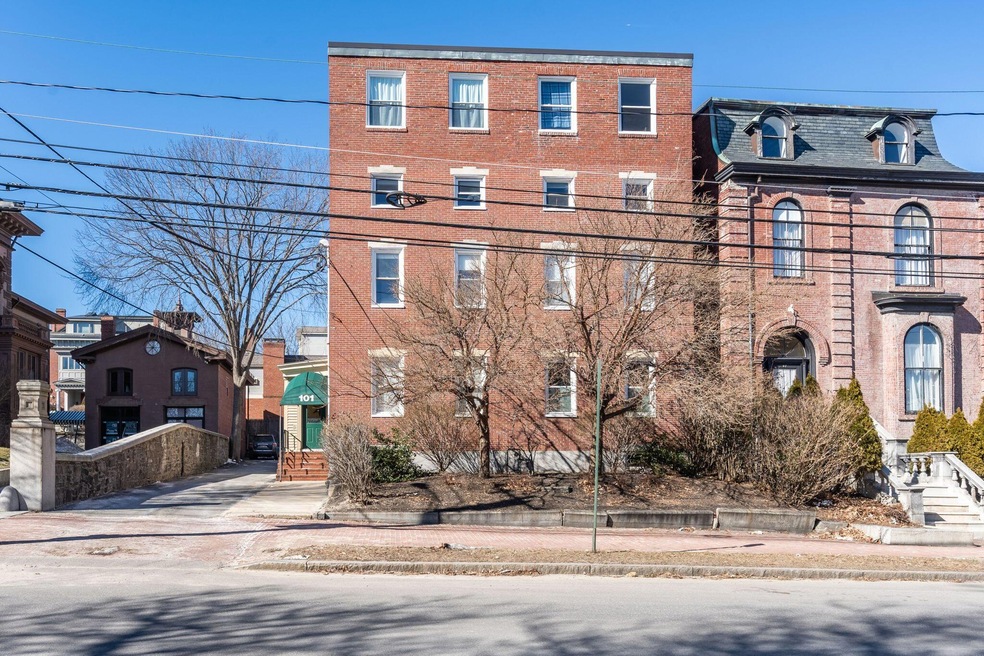 1-web-or-mls-101Danforth-19