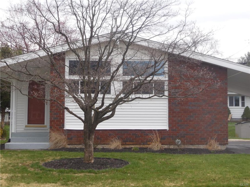 1572 Kadel Dr, Bethlehem, PA 18018 - photo 1