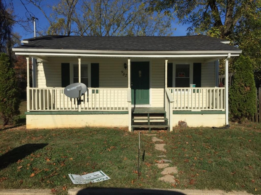 932 Hopson St, Johnson City, TN 37601 - photo 1