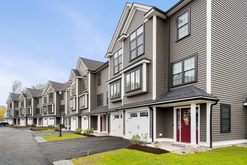 168 Lowell St unit 29, Wilmington, MA 01887 - photo 1