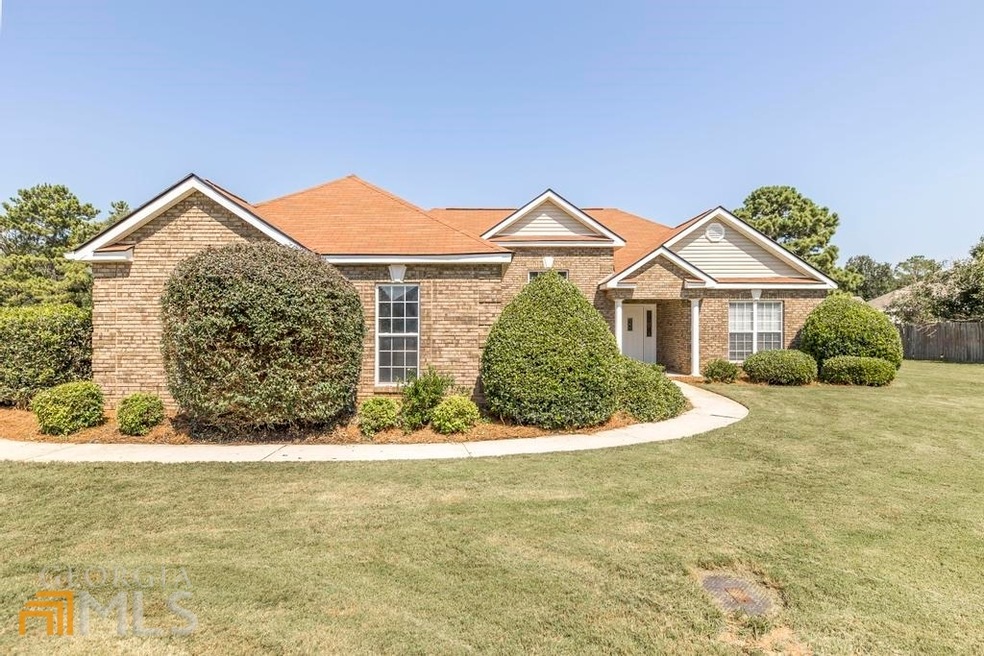 102 Emberly Ln, Warner Robins, GA 31088 - photo 1