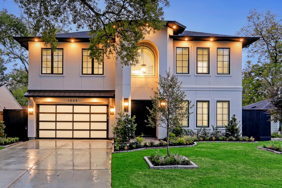 1333 Curtin St, Houston, TX 77018 - photo 1