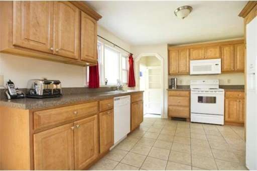 90 Highland St, Stoughton, MA 02072 - photo 1