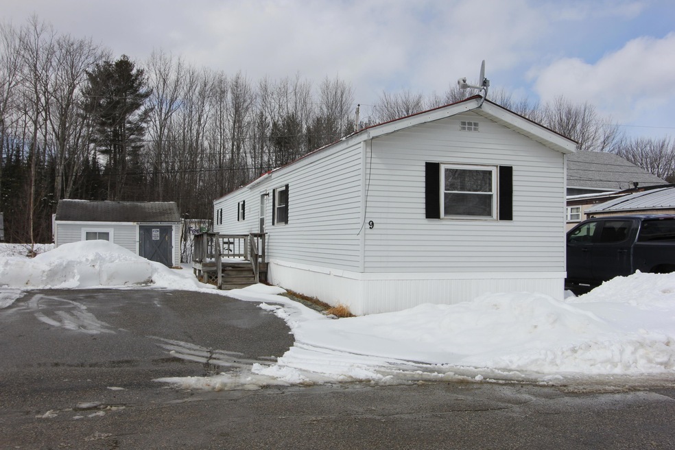 9 Sabattus Creek Dr, Lisbon, ME 04250 - photo 1