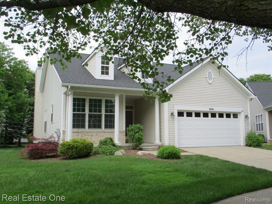 3959 Streamwood Ct unit 215, Auburn Hills, MI 48326 - photo 1