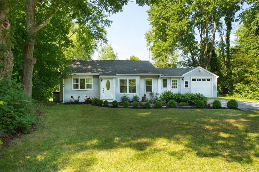 201 Haviland Rd, Poughkeepsie, NY 12601 - photo 1