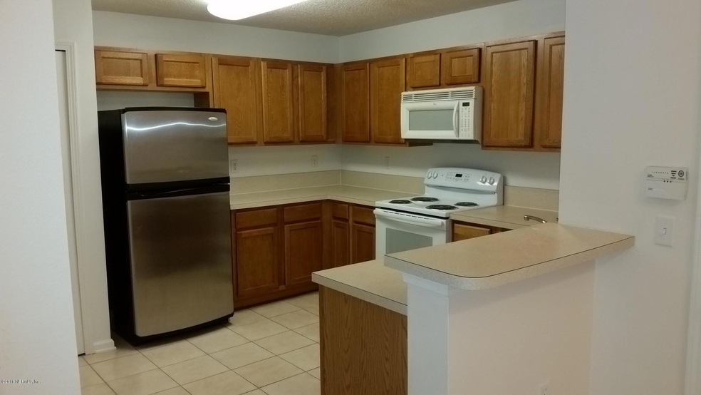 5201 Playpen Dr unit 16, Jacksonville, FL 32210 - photo 1