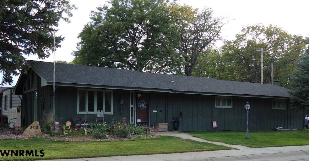 2118 5th Ave, Scottsbluff, NE 69361 - photo 1