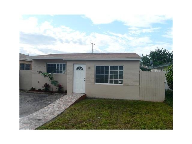 2214 Douglas St, Hollywood, FL 33020 - photo 1