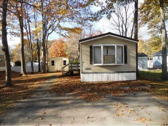 53 Royalcrest, Rochester, NH 03867 - photo 1