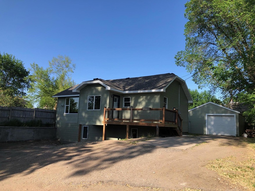 619 Hope Ln, Albert Lea, MN 56007 - photo 1