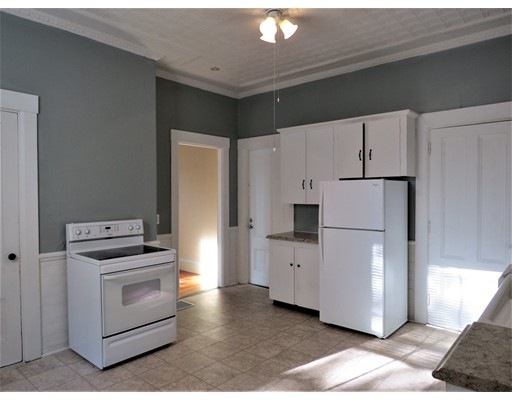 275 Market St unit 2, Rockland, MA 02370 - photo 1