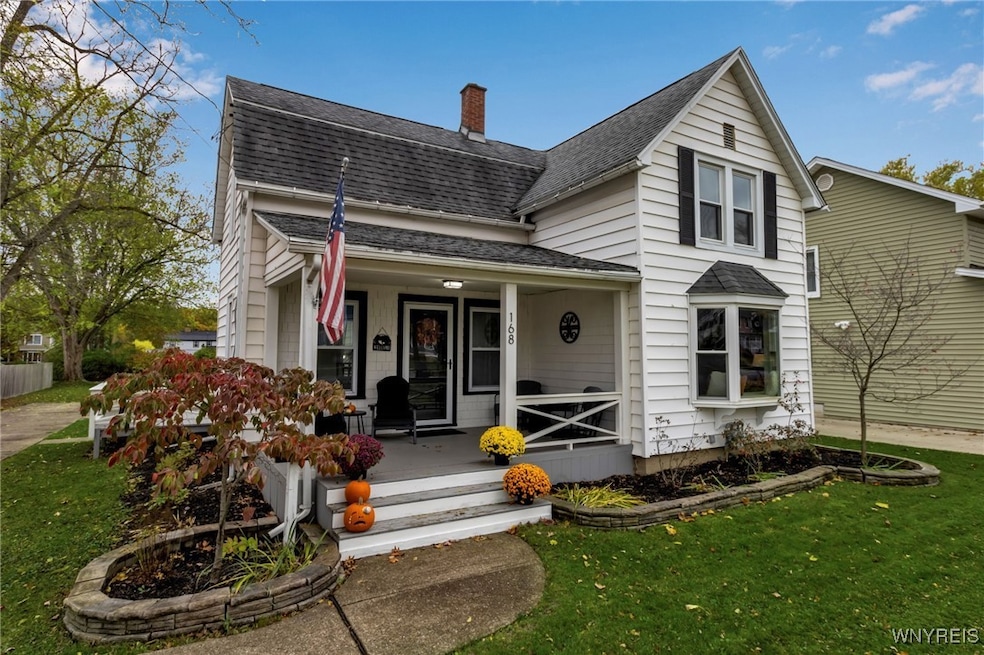 Pending $299,900 • Co-Listing Agent