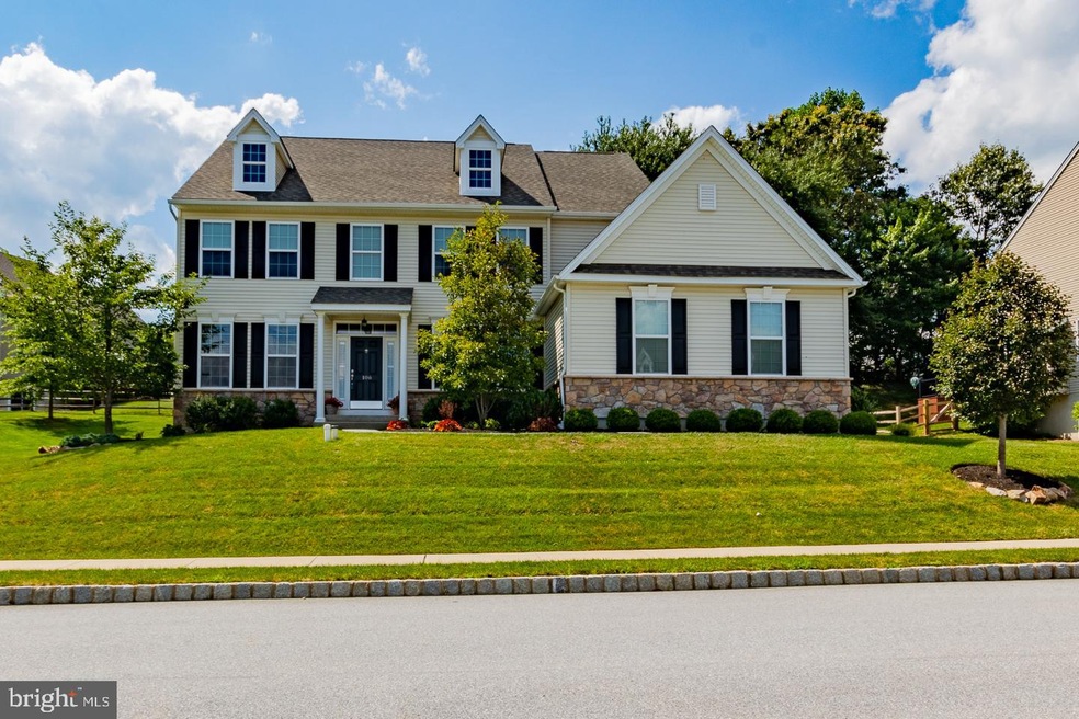 106 N Sidesaddle Ln, Coatesville, PA 19320 - photo 1