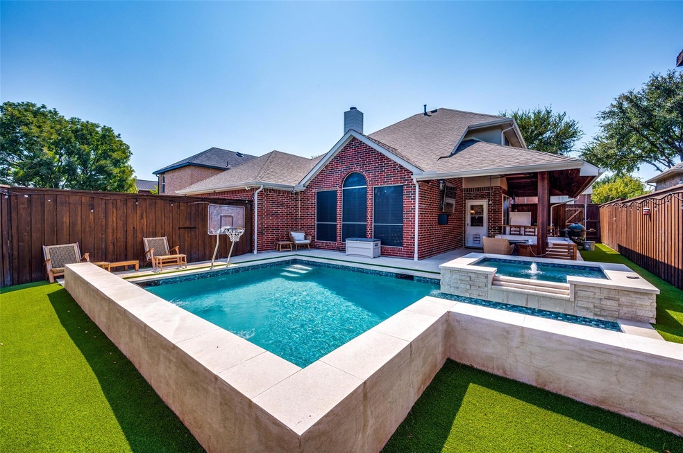 Welcome home to 1380 Gleneagle Lane in Waterford F