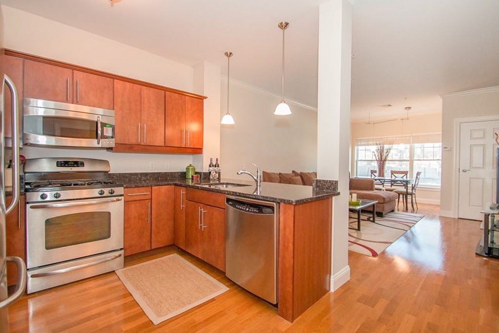 35 Commonwealth Ave unit 204, Chestnut Hill, MA 02467 - photo 1