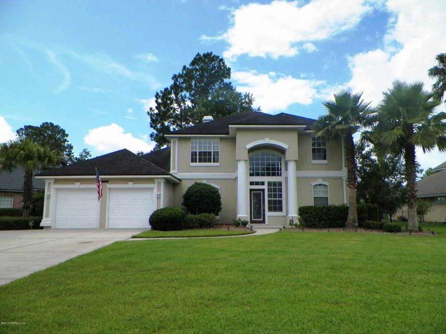 1429 Course View Front