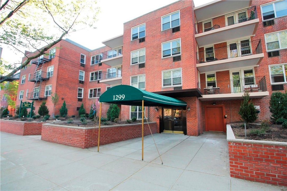 Larchmont Palmer unit 236, Larchmont, NY 10538 - photo 1